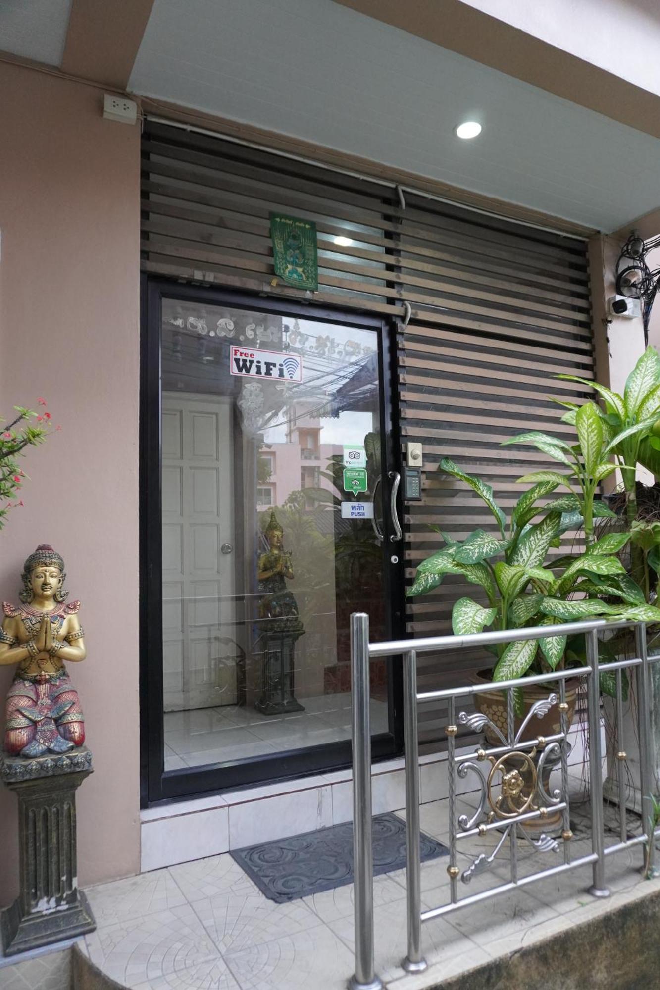 Hotel Centre Point Nanai Patong Exterior foto